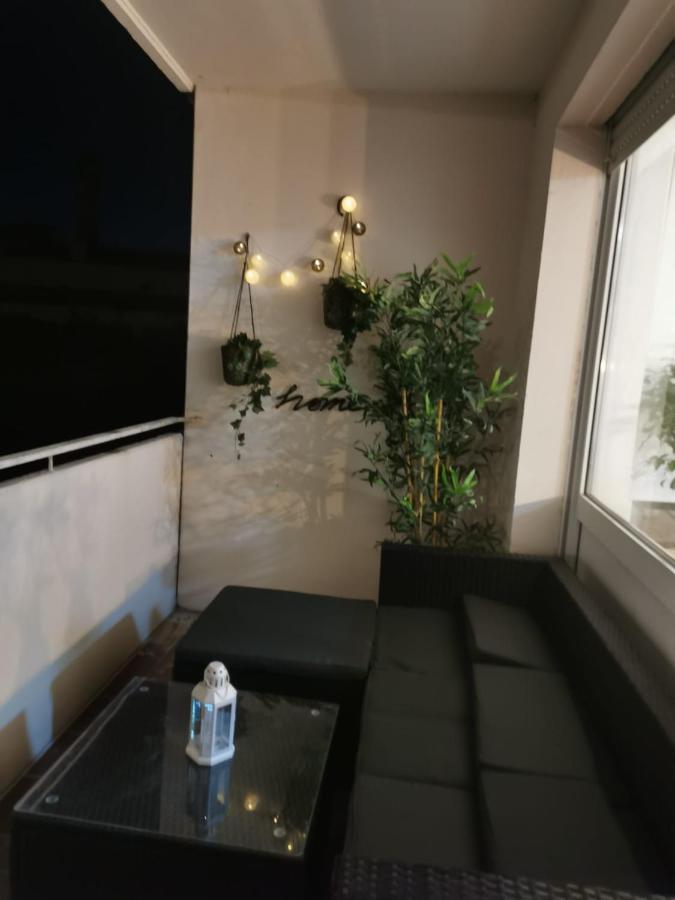 Frisch sanierte Ferienwohnung 2 min vom Südstrand - Balkon - PAY TV Wilhelmshaven Exterior foto