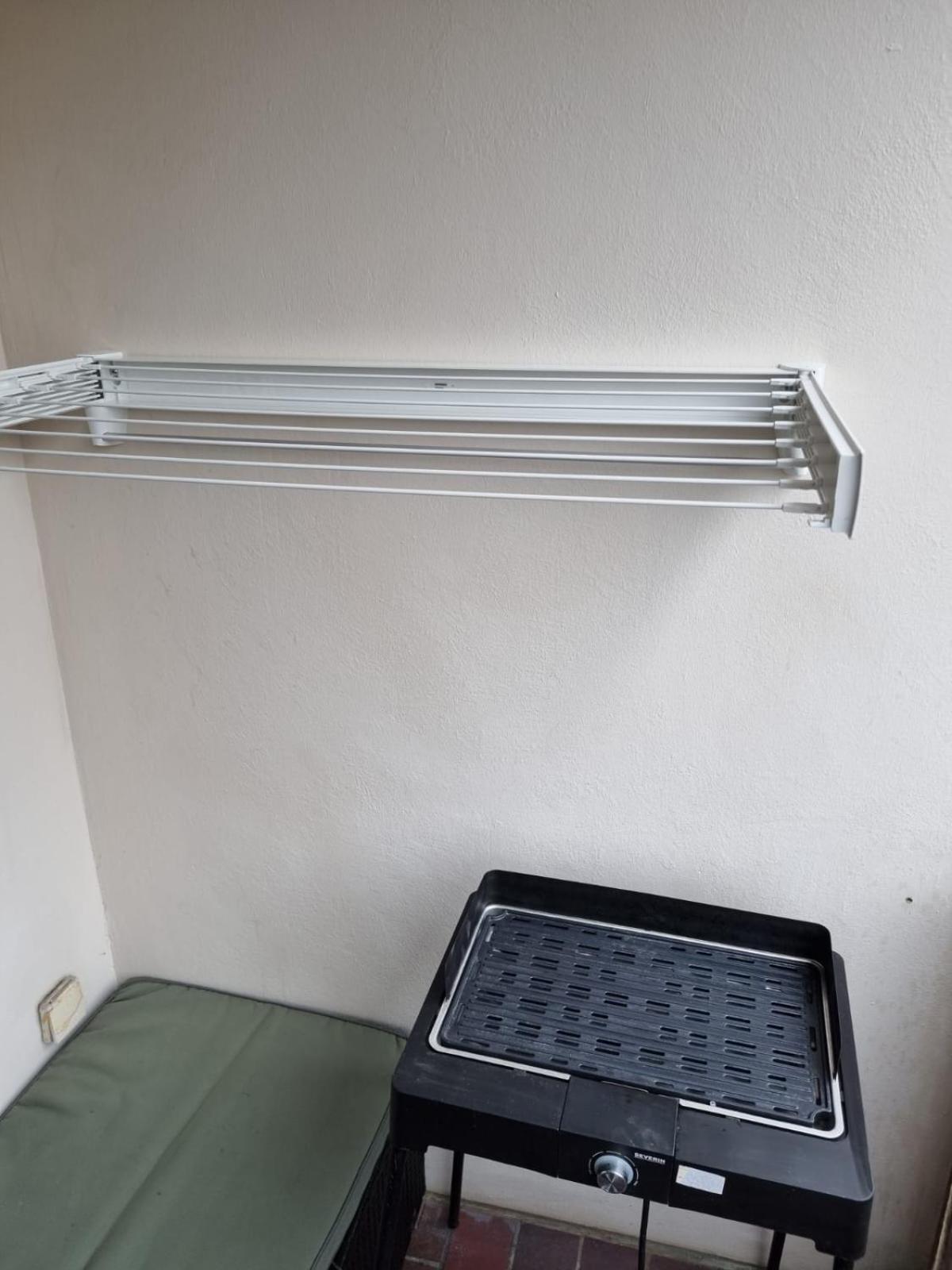 Frisch sanierte Ferienwohnung 2 min vom Südstrand - Balkon - PAY TV Wilhelmshaven Exterior foto